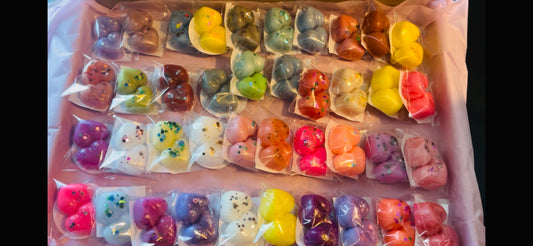 80 Wax Melt Hearts Box containing 40 different scents